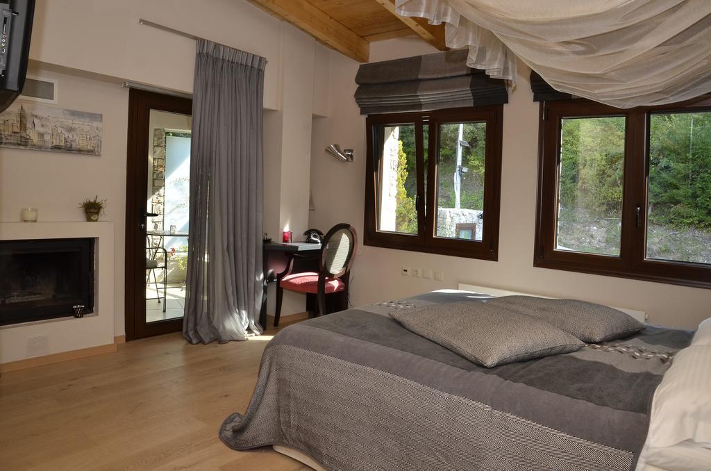 Forest Suites Boutique Hotel Mega Chorio Exterior photo