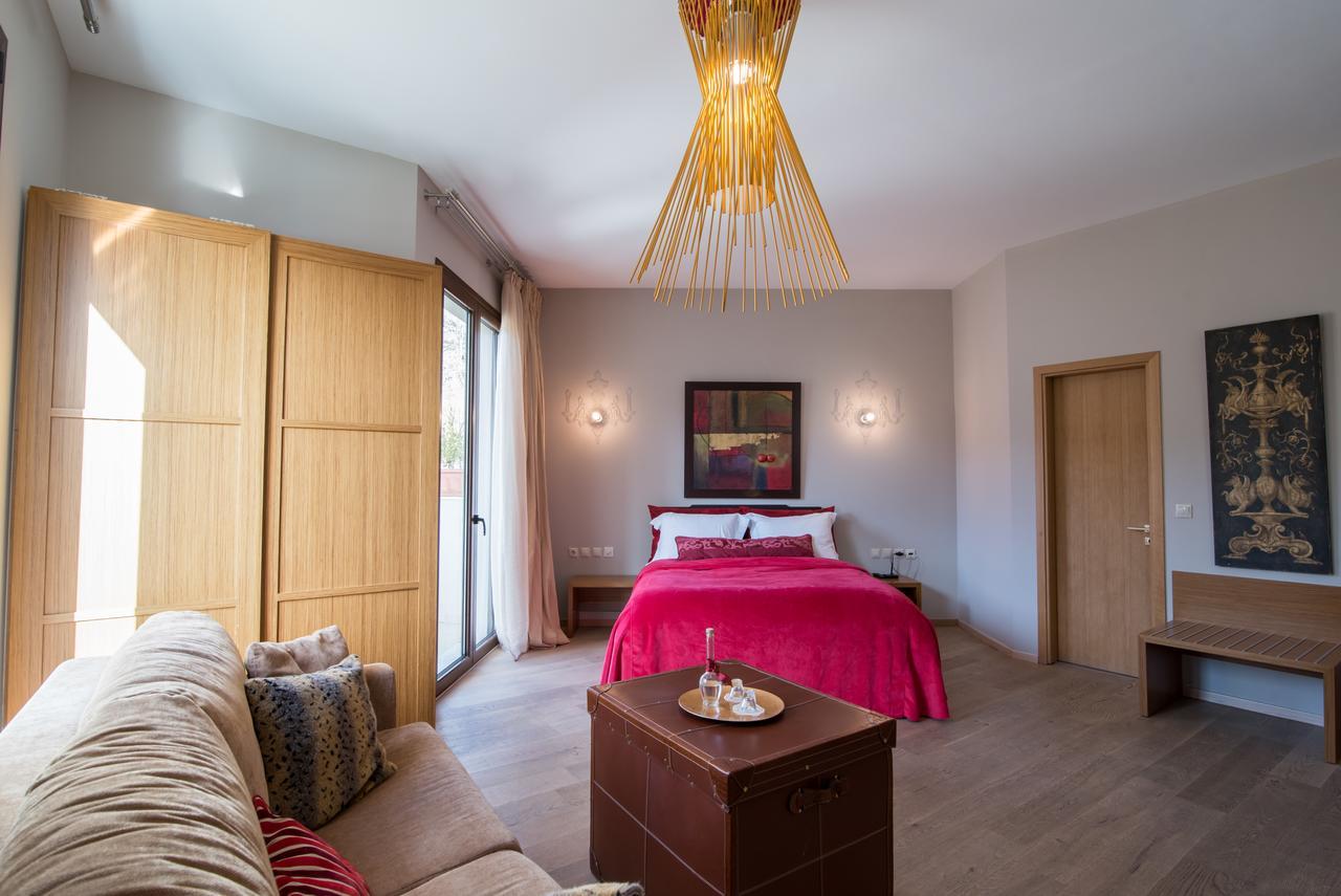 Forest Suites Boutique Hotel Mega Chorio Exterior photo